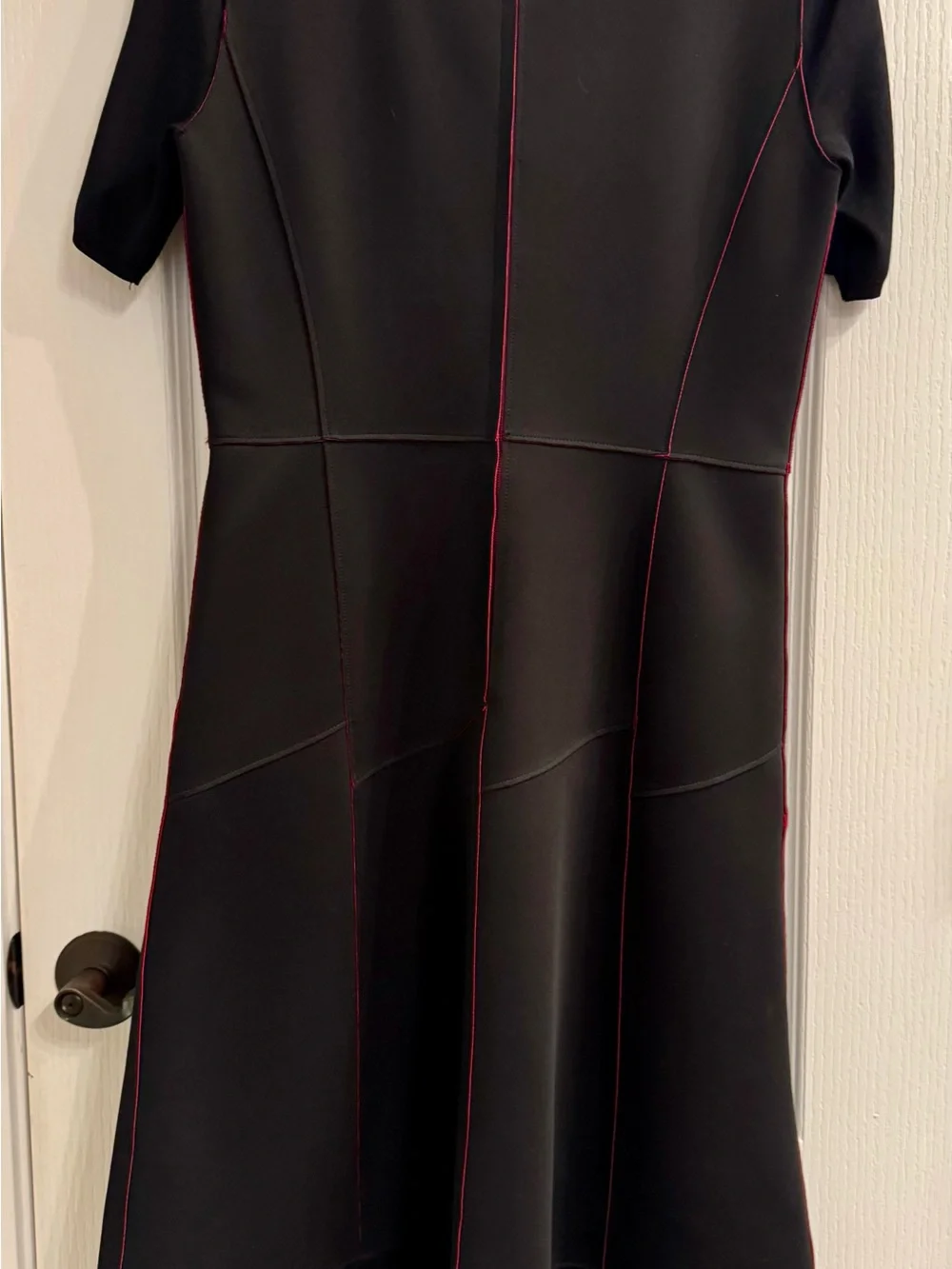 Elie Tahari elegant black